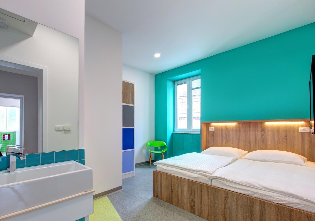 Starmo Hostel Mostar Bagian luar foto