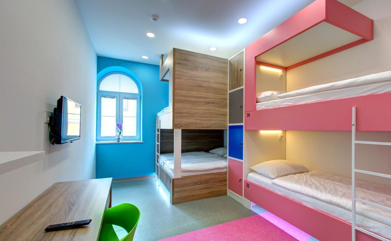 Starmo Hostel Mostar Bagian luar foto